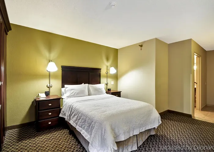 Wingate By Wyndham Charleston Coliseum Hotel 3*