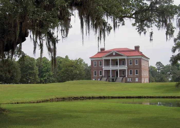 Hotel Wingate By Wyndham Charleston Coliseum 3*
