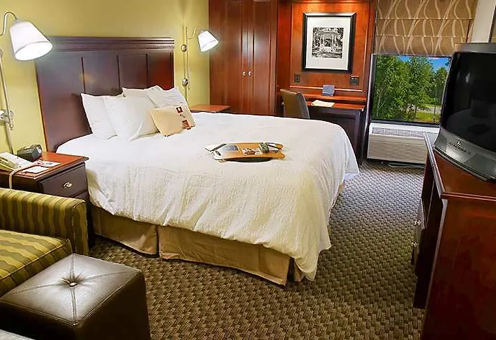 Wingate By Wyndham Charleston Coliseum Hotel 3*