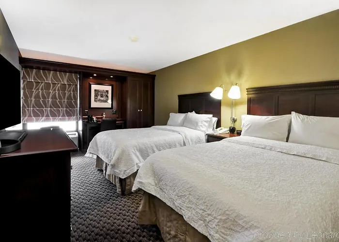 Wingate By Wyndham Charleston Coliseum Hotel