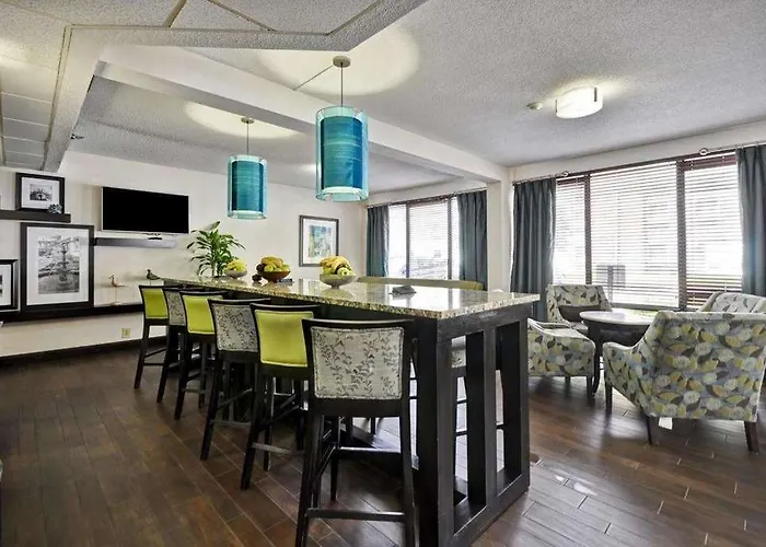 Wingate By Wyndham Charleston Coliseum 3*