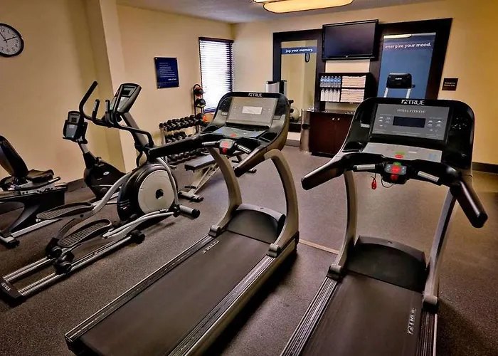 Wingate By Wyndham Charleston Coliseum Hotel 3*